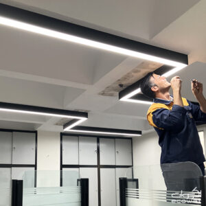 چراغ خطی روکار اکووات