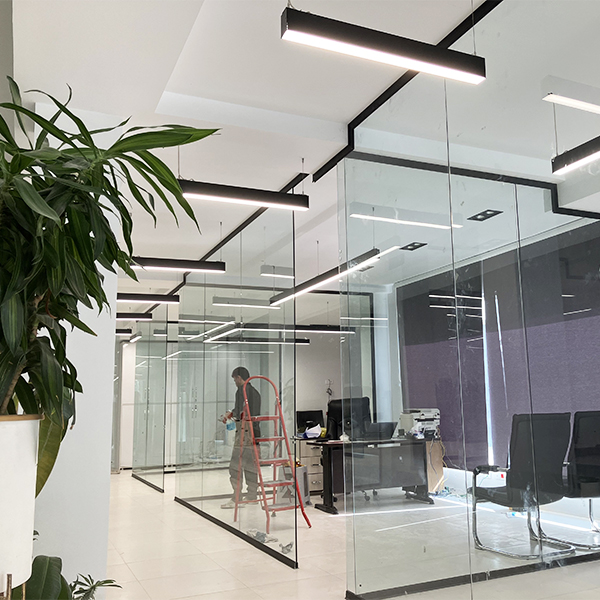 نورپردازی دفتر اداری راگا ترابر پارسیان - اکووات