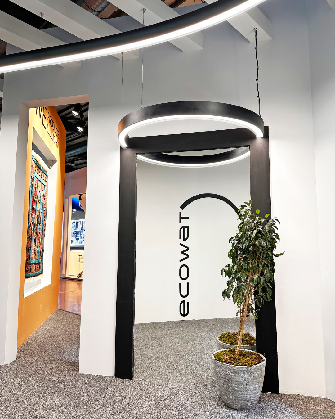 اکووات در نمایشگاه ایران ریتیل شو 1404